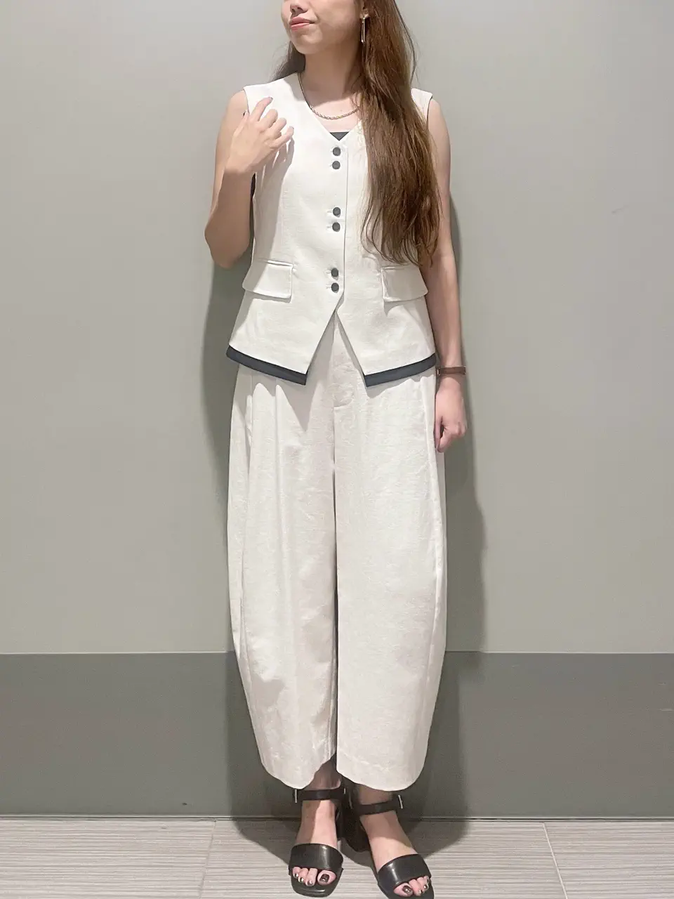 GRACE CONTINENTAL 細川　もなみ コーディネート画像