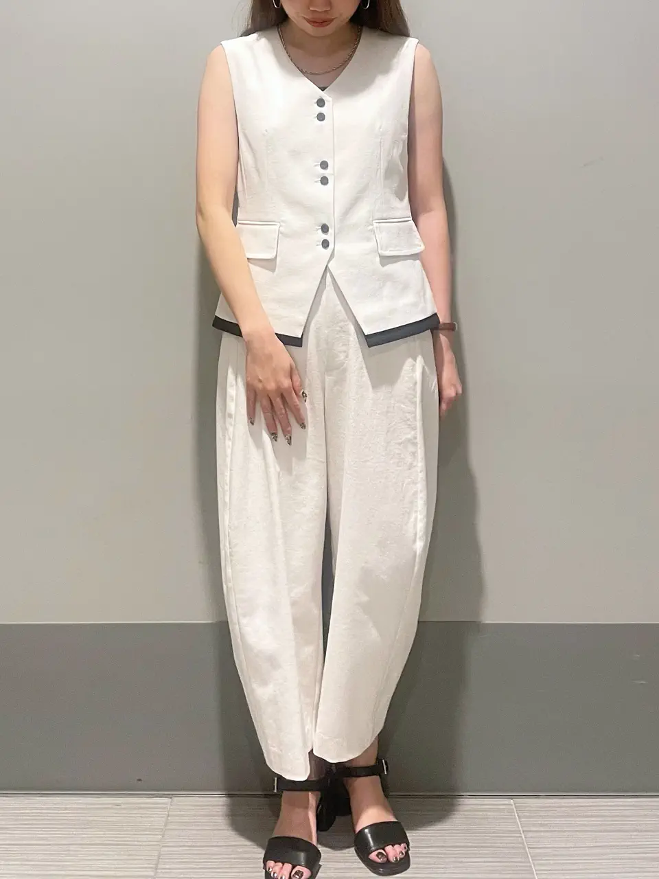 GRACE CONTINENTAL 細川　もなみ コーディネート画像