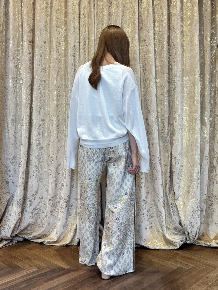 GRACE CONTINENTAL miyuki adachi コーディネート画像