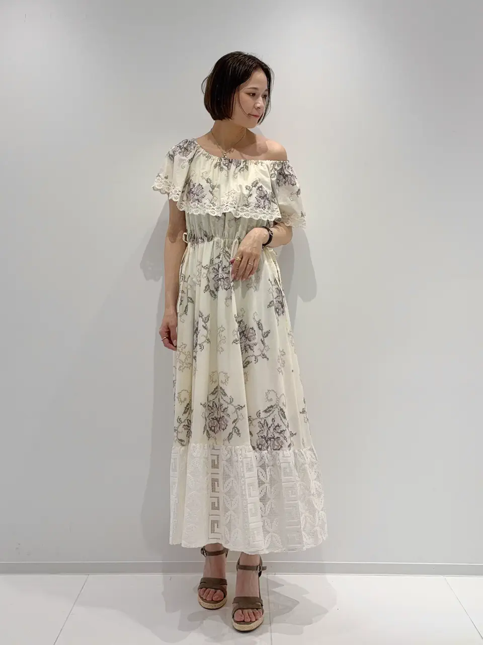 GRACE CONTINENTAL 亀田 未希 コーディネート画像