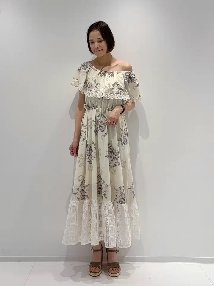 GRACE CONTINENTAL 亀田 未希 コーディネート画像
