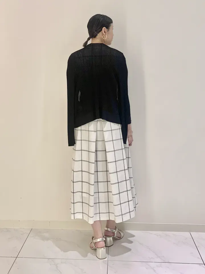 GRACE CONTINENTAL haruka iwasaki コーディネート画像