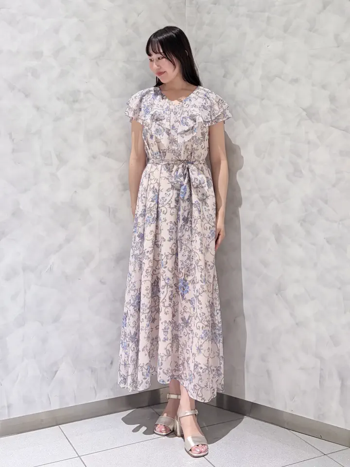 GRACE CONTINENTAL 根本　紗良 コーディネート画像