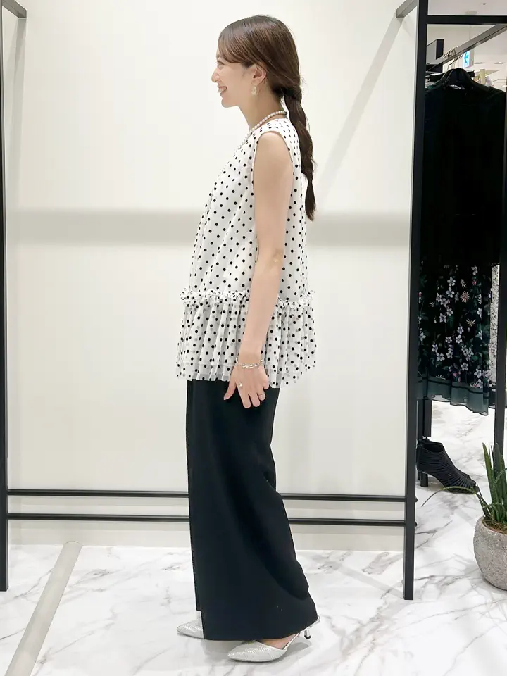 GRACE CONTINENTAL Wakazono コーディネート画像