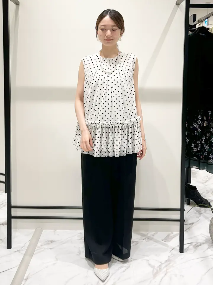 GRACE CONTINENTAL Wakazono コーディネート画像