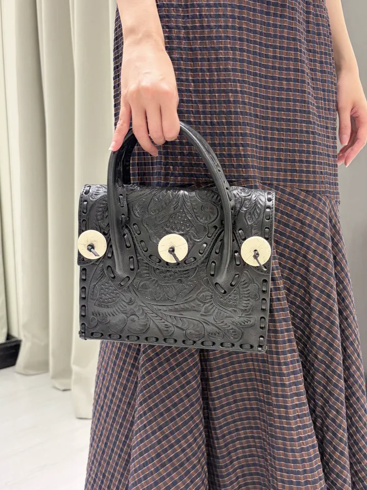 GRACE CONTINENTAL Abe コーディネート画像