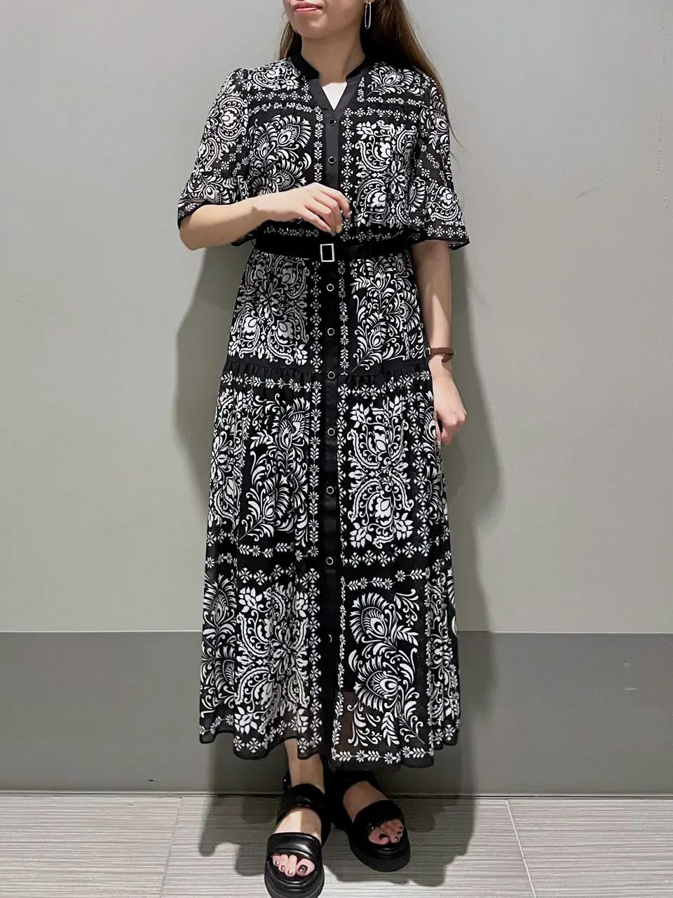 GRACE CONTINENTAL 細川　もなみ コーディネート画像