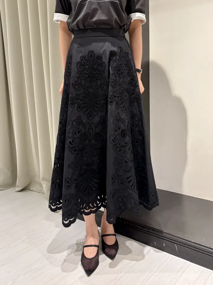 GRACE CONTINENTAL 亀田 未希 コーディネート画像