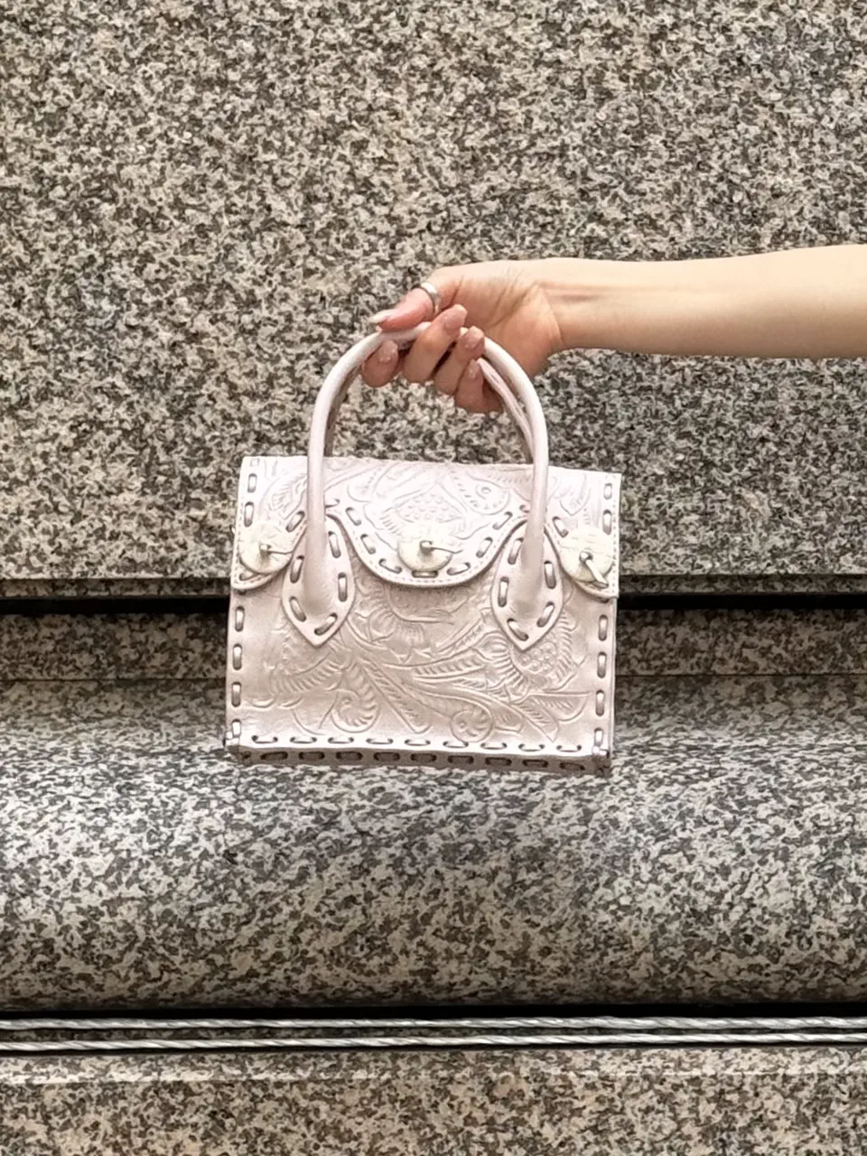 GRACE CONTINENTAL 伊藤　静華 コーディネート画像