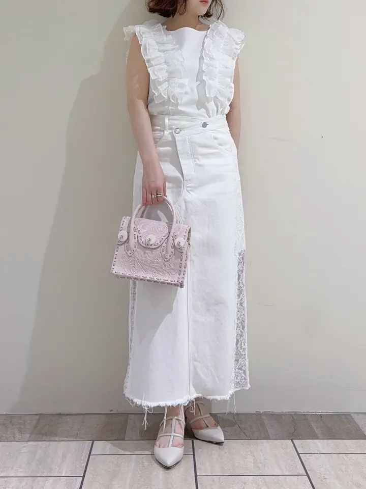 GRACE CONTINENTAL SASAKI コーディネート画像