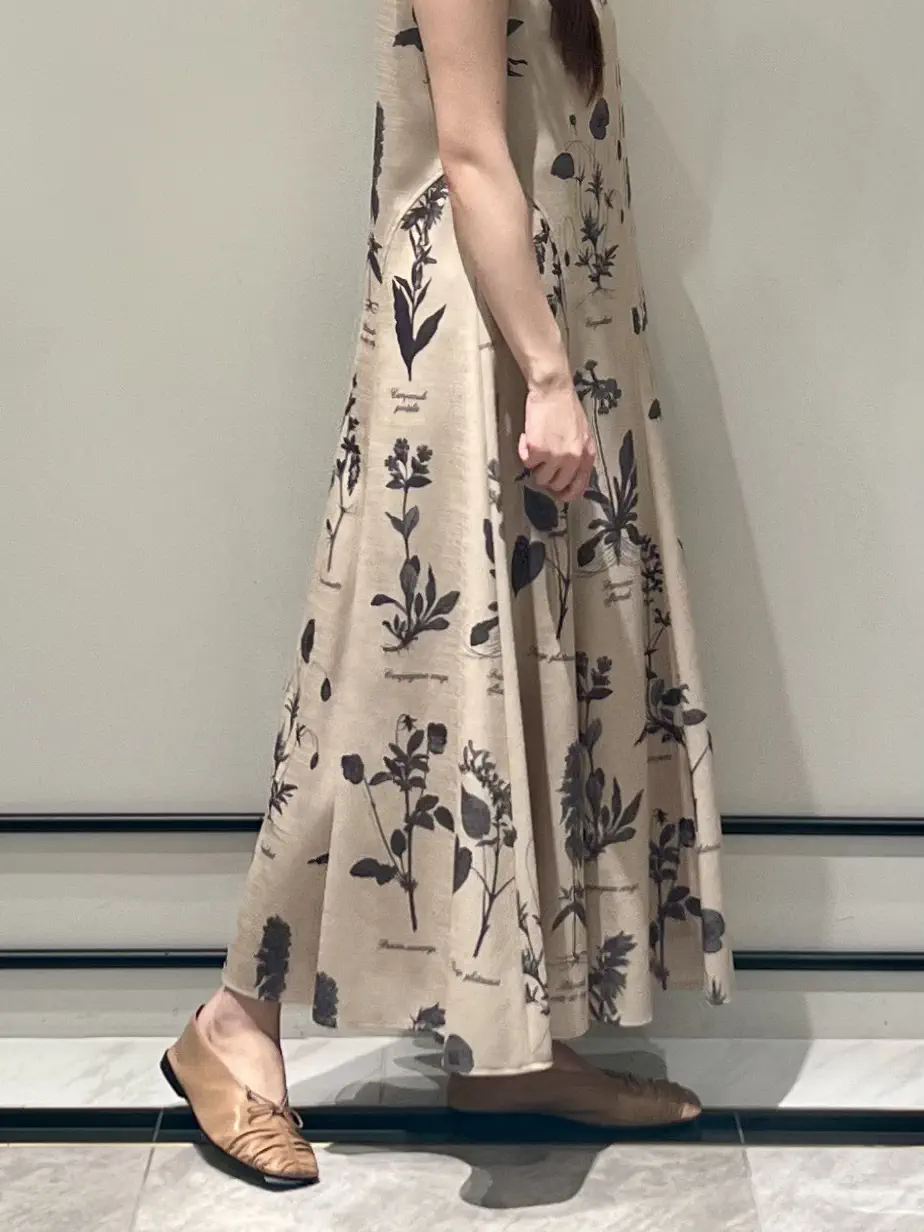GRACE CONTINENTAL RIKO コーディネート画像