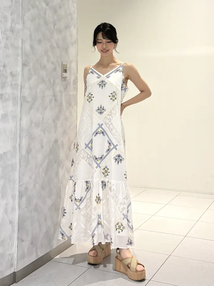 GRACE CONTINENTAL FUKUSHIMA YURIE コーディネート画像