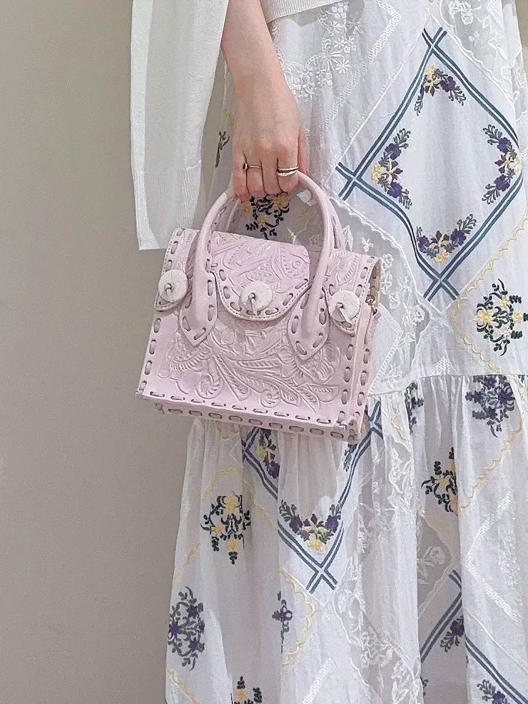 GRACE CONTINENTAL SASAKI コーディネート画像