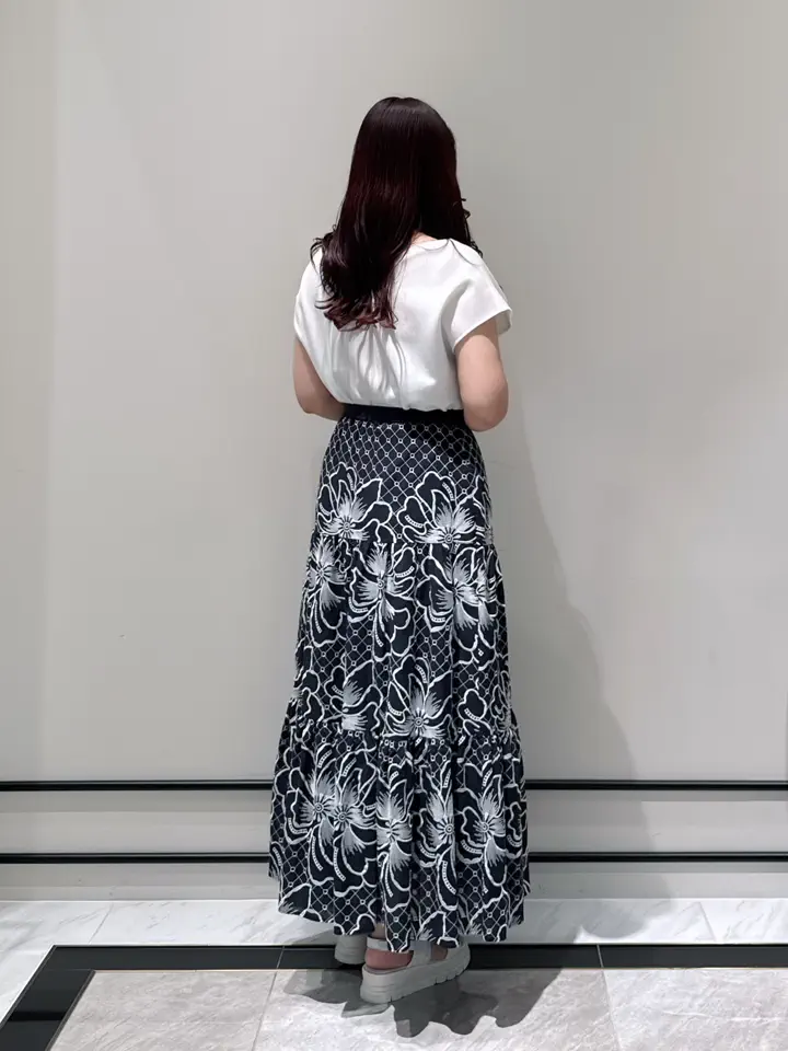 GRACE CONTINENTAL MOMOKO コーディネート画像