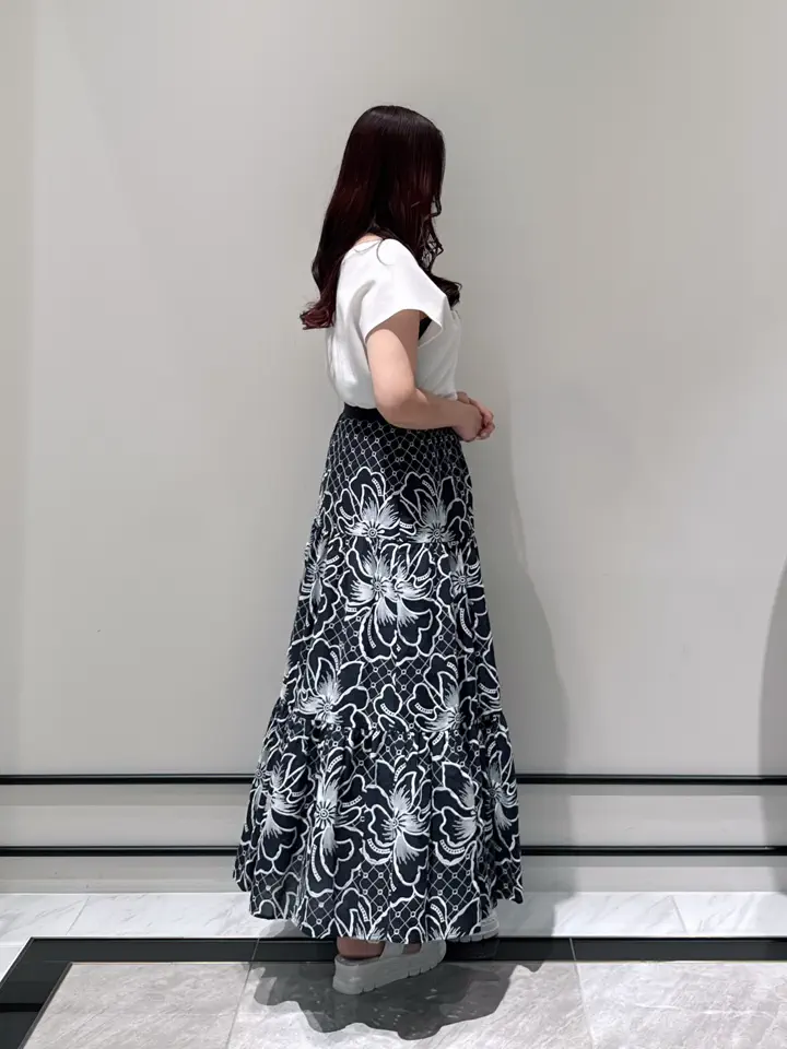GRACE CONTINENTAL MOMOKO コーディネート画像