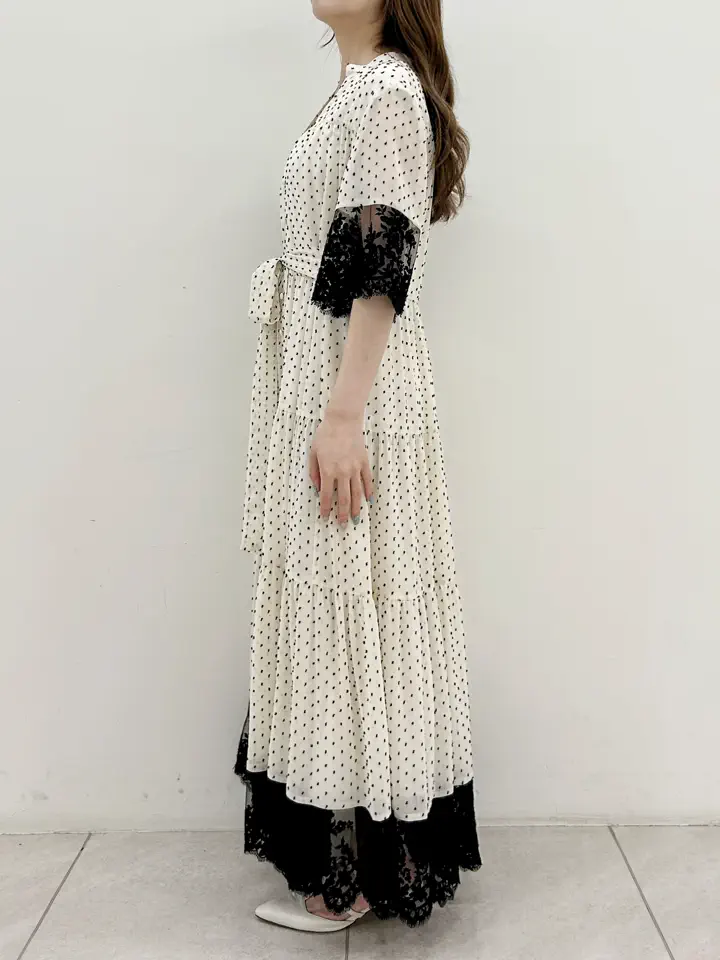 GRACE CONTINENTAL Miu Akamatsu コーディネート画像