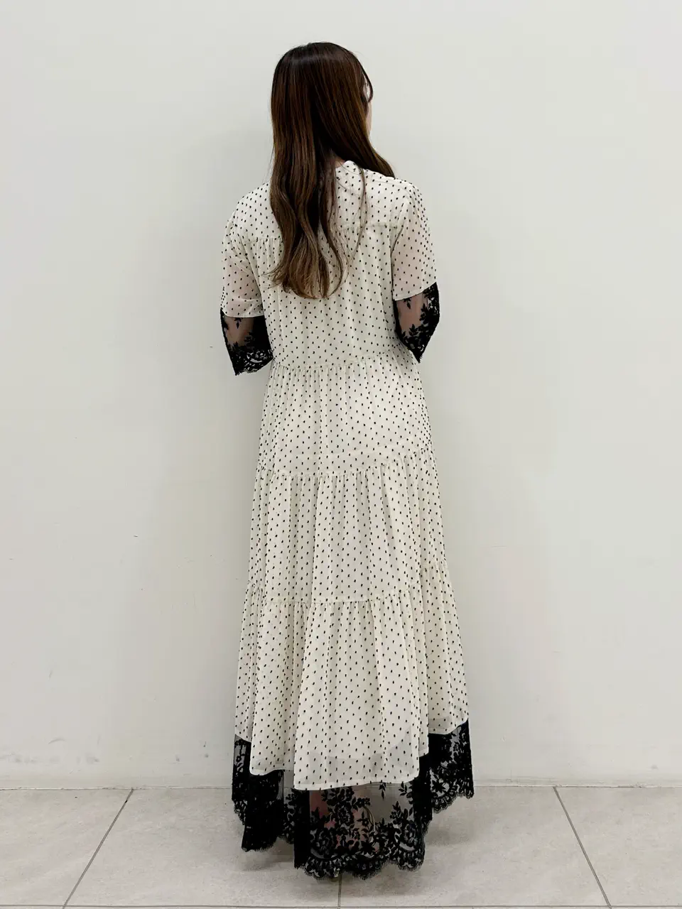 GRACE CONTINENTAL Miu Akamatsu コーディネート画像