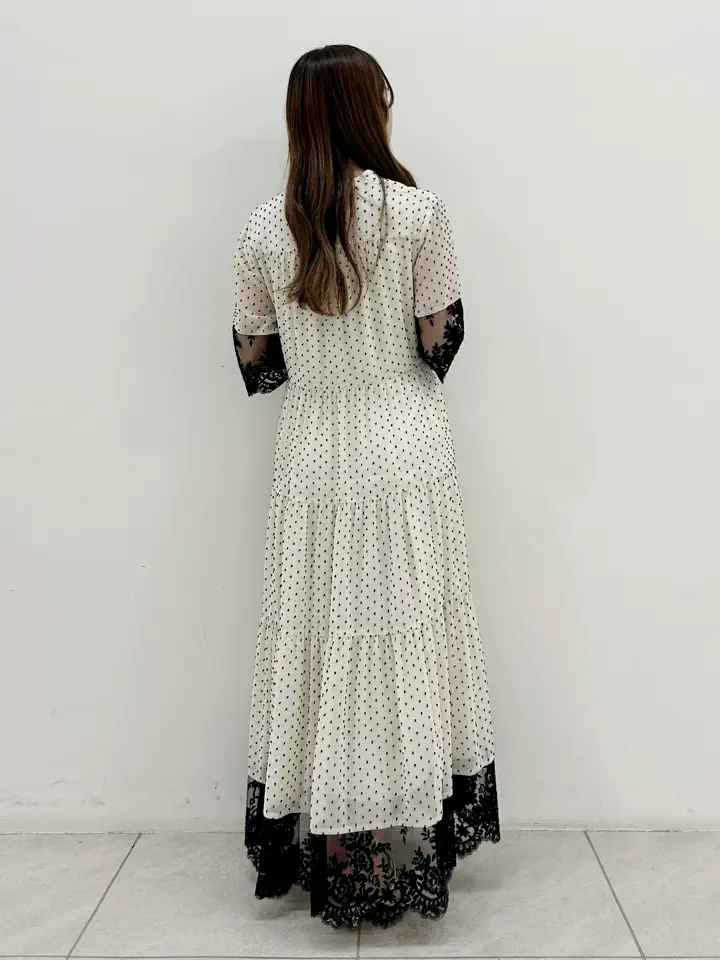 GRACE CONTINENTAL Miu Akamatsu コーディネート画像