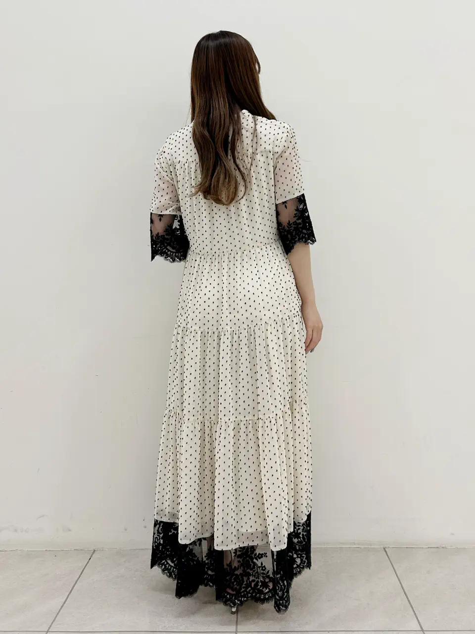 GRACE CONTINENTAL Miu Akamatsu コーディネート画像