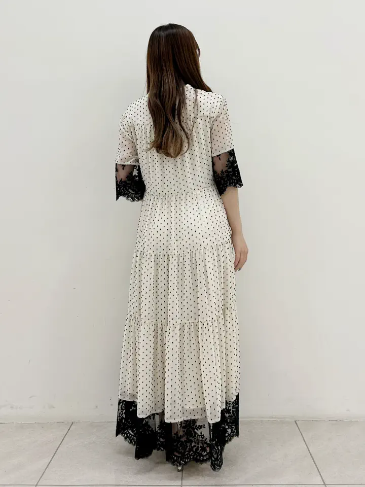 GRACE CONTINENTAL Miu Akamatsu コーディネート画像