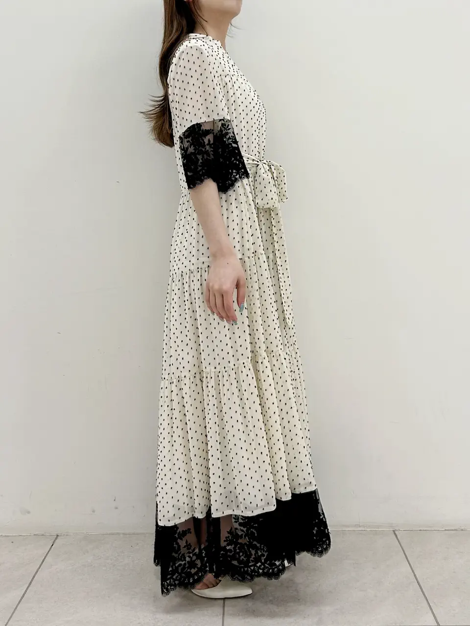 GRACE CONTINENTAL Miu Akamatsu コーディネート画像