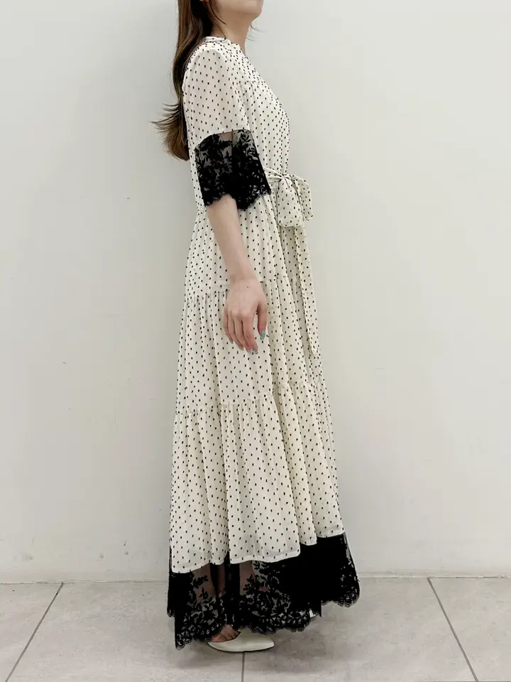 GRACE CONTINENTAL Miu Akamatsu コーディネート画像