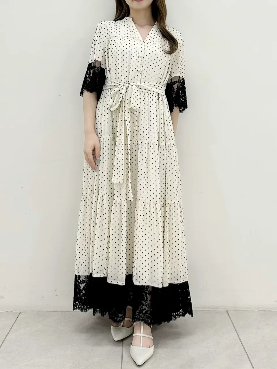 GRACE CONTINENTAL Miu Akamatsu コーディネート画像