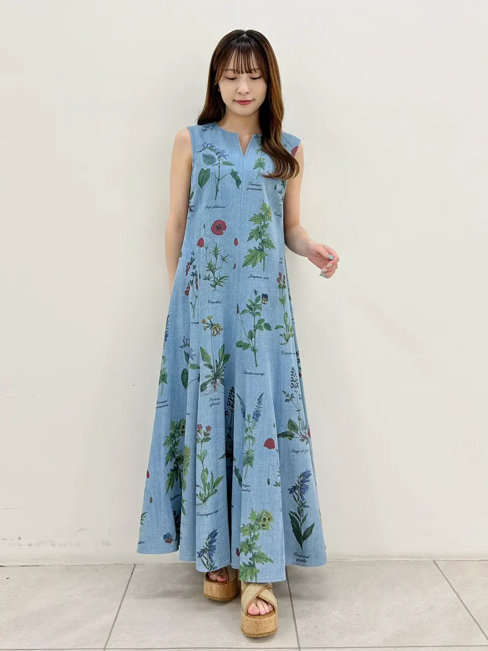 GRACE CONTINENTAL Miu Akamatsu コーディネート画像