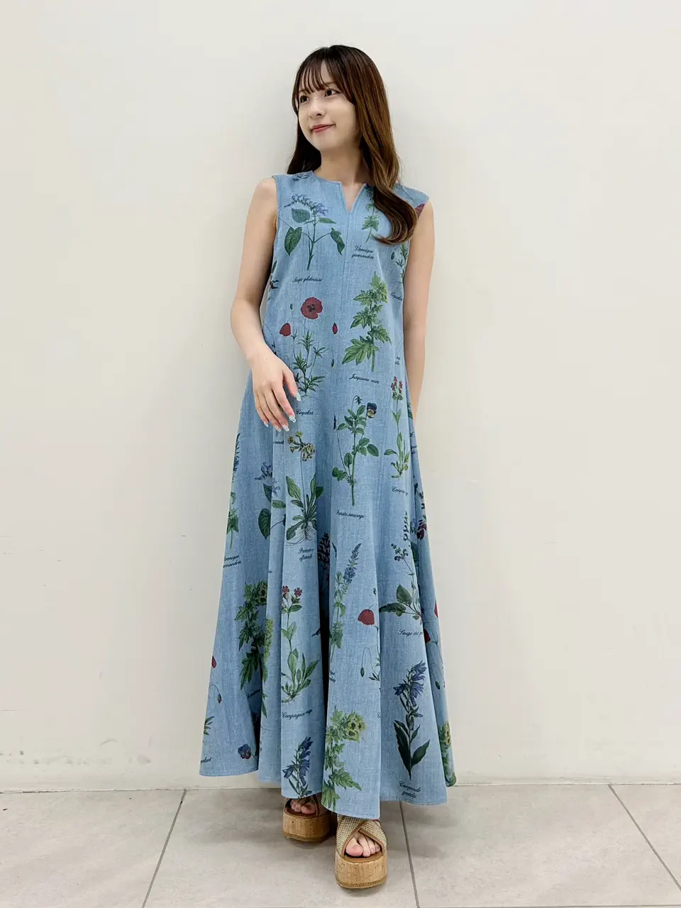 GRACE CONTINENTAL Miu Akamatsu コーディネート画像