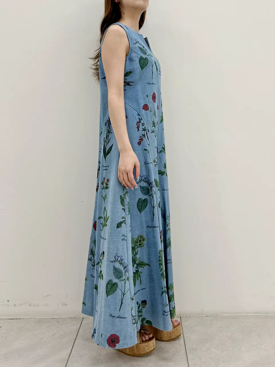GRACE CONTINENTAL Miu Akamatsu コーディネート画像