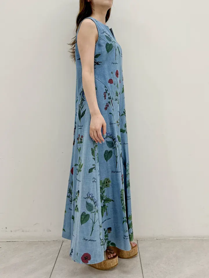 GRACE CONTINENTAL Miu Akamatsu コーディネート画像