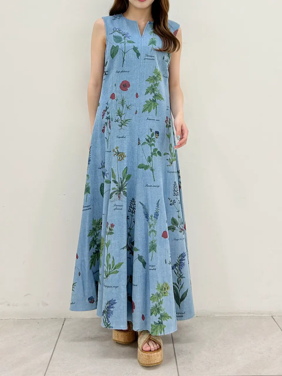 GRACE CONTINENTAL Miu Akamatsu コーディネート画像