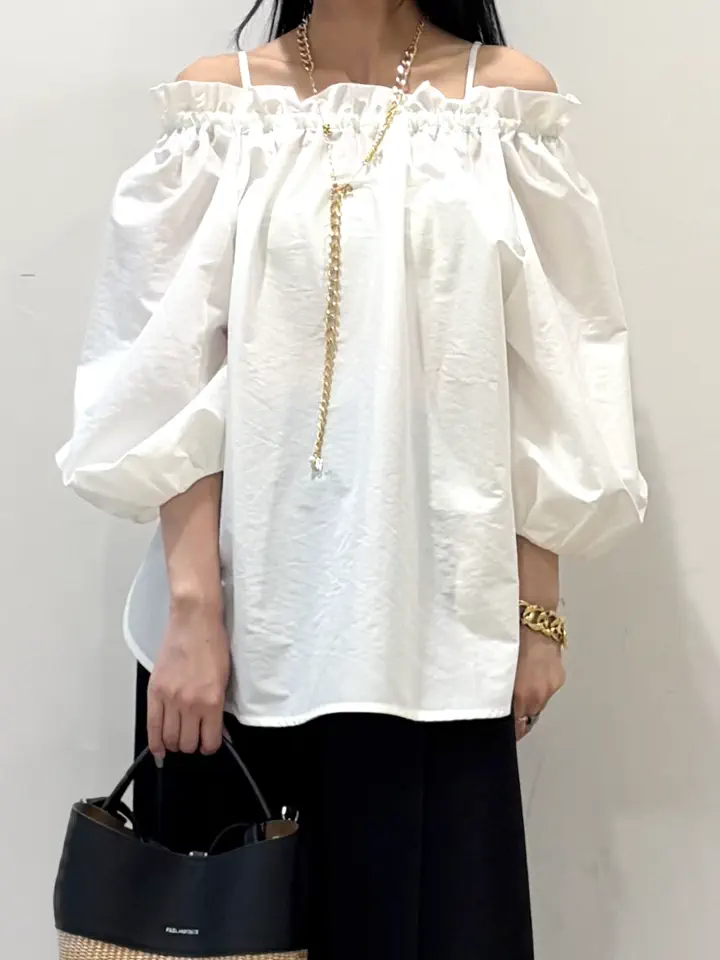 GRACE CONTINENTAL yoshi コーディネート画像