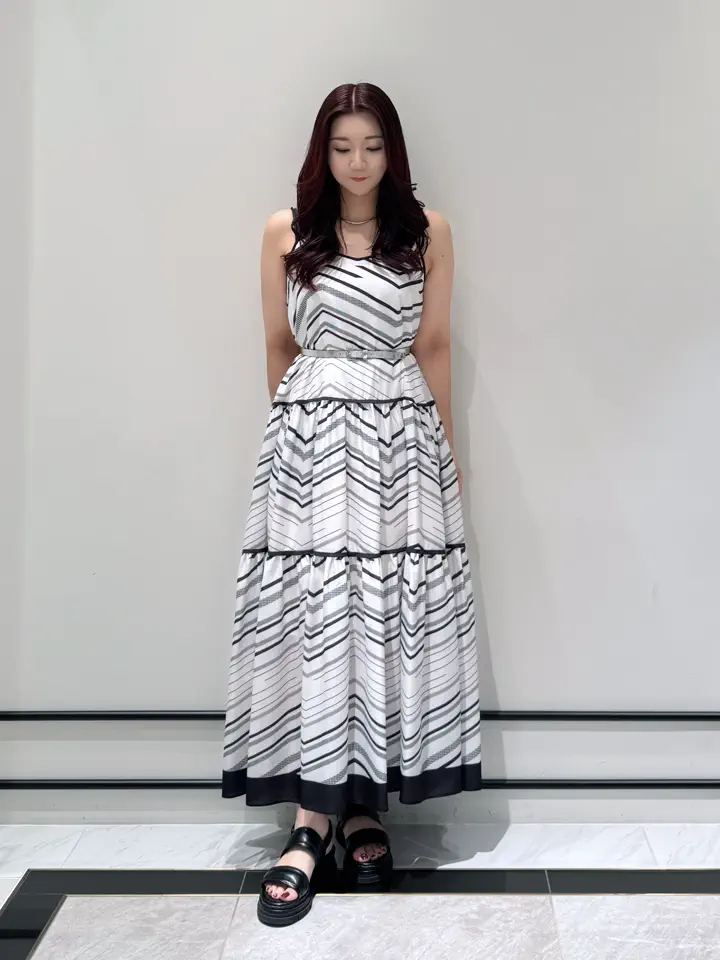 GRACE CONTINENTAL MOMOKO コーディネート画像