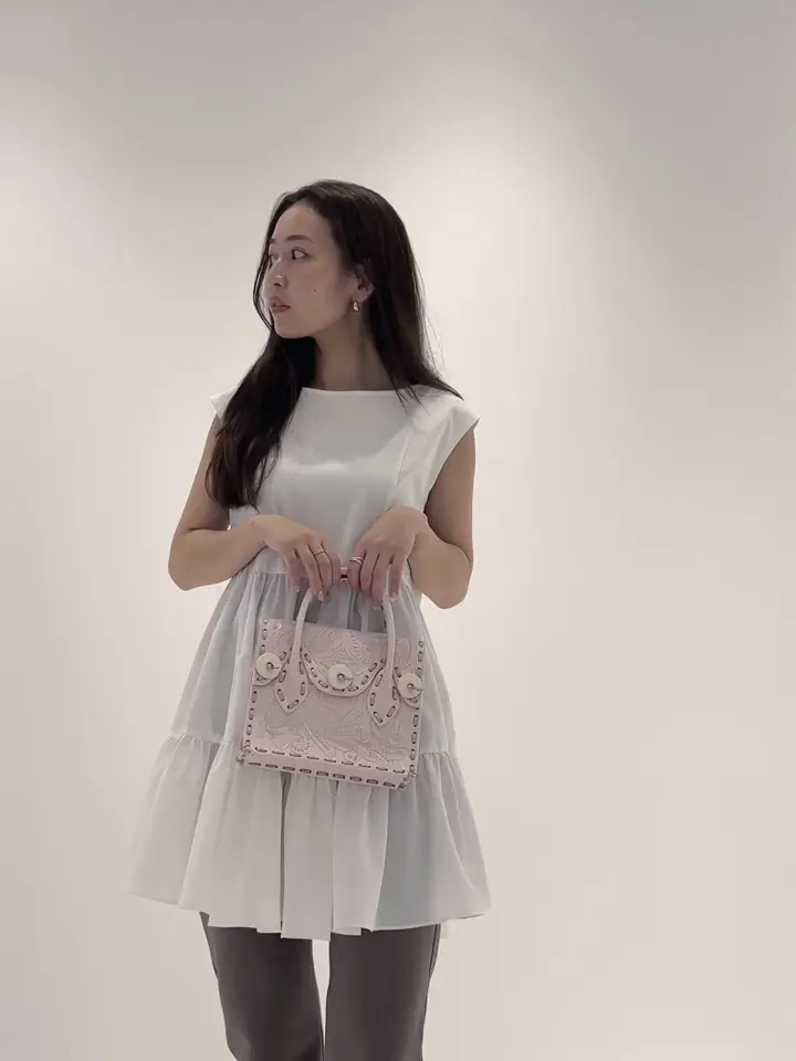 GRACE CONTINENTAL ERINA KATO コーディネート画像