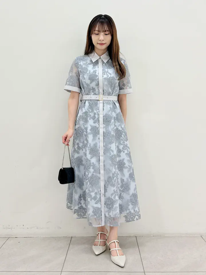 GRACE CONTINENTAL Miu Akamatsu コーディネート画像