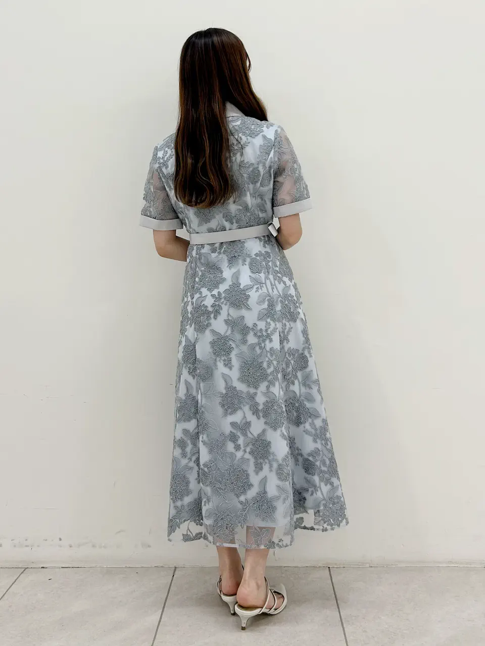GRACE CONTINENTAL Miu Akamatsu コーディネート画像