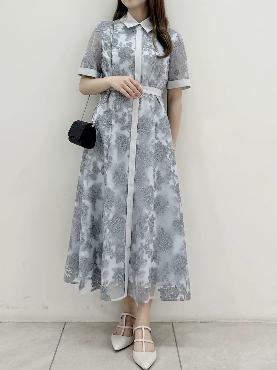 GRACE CONTINENTAL Miu Akamatsu コーディネート画像