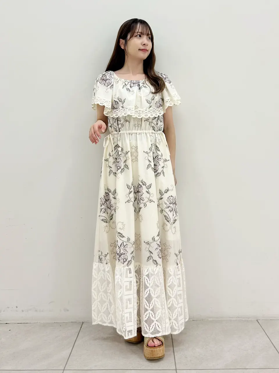 GRACE CONTINENTAL Miu Akamatsu コーディネート画像
