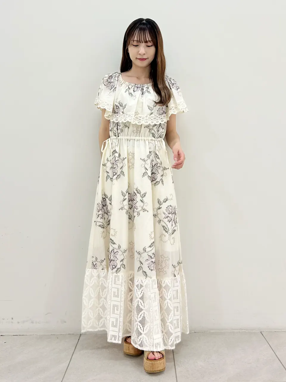GRACE CONTINENTAL Miu Akamatsu コーディネート画像