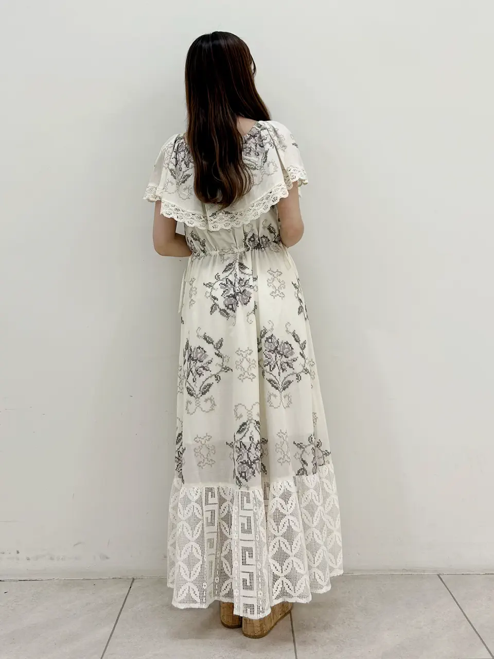 GRACE CONTINENTAL Miu Akamatsu コーディネート画像
