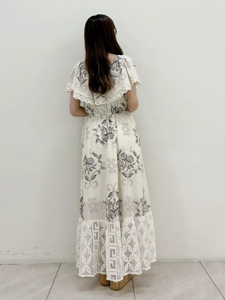 GRACE CONTINENTAL Miu Akamatsu コーディネート画像
