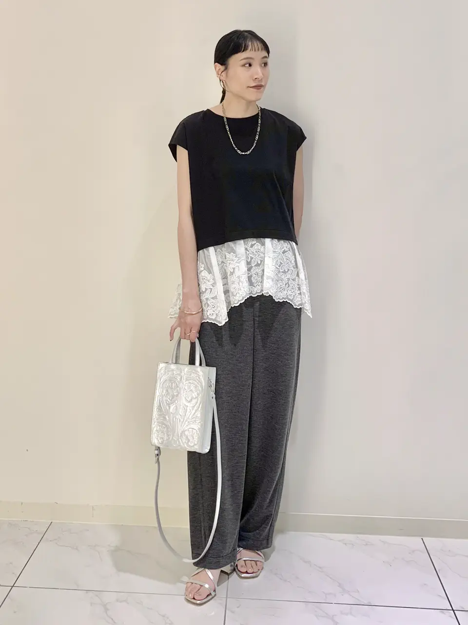 GRACE CONTINENTAL haruka iwasaki コーディネート画像