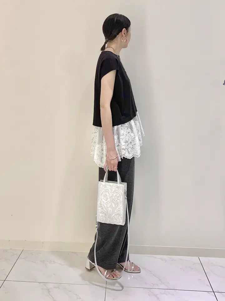 GRACE CONTINENTAL haruka iwasaki コーディネート画像