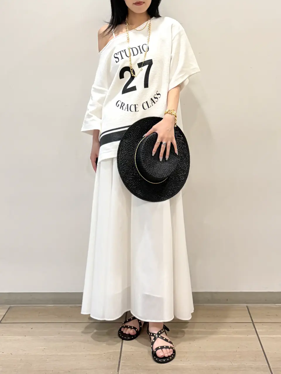 GRACE CONTINENTAL yoshi コーディネート画像