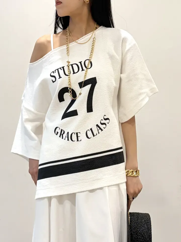 GRACE CONTINENTAL yoshi コーディネート画像