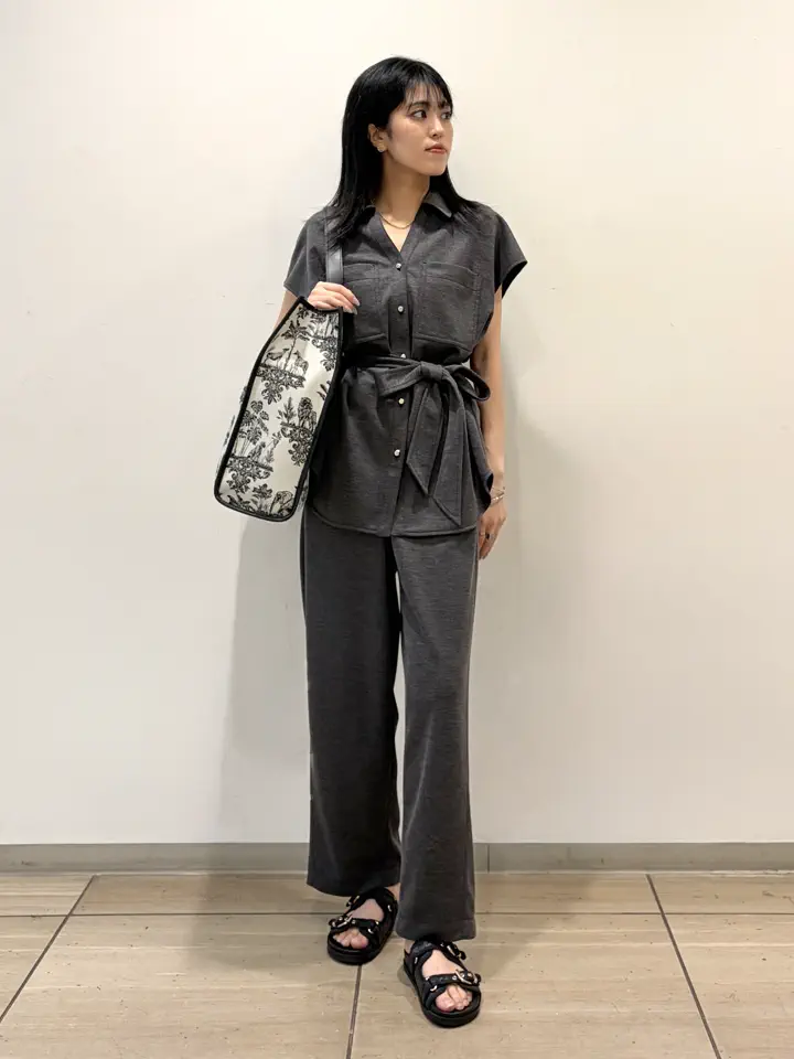 GRACE CONTINENTAL yoshi コーディネート画像