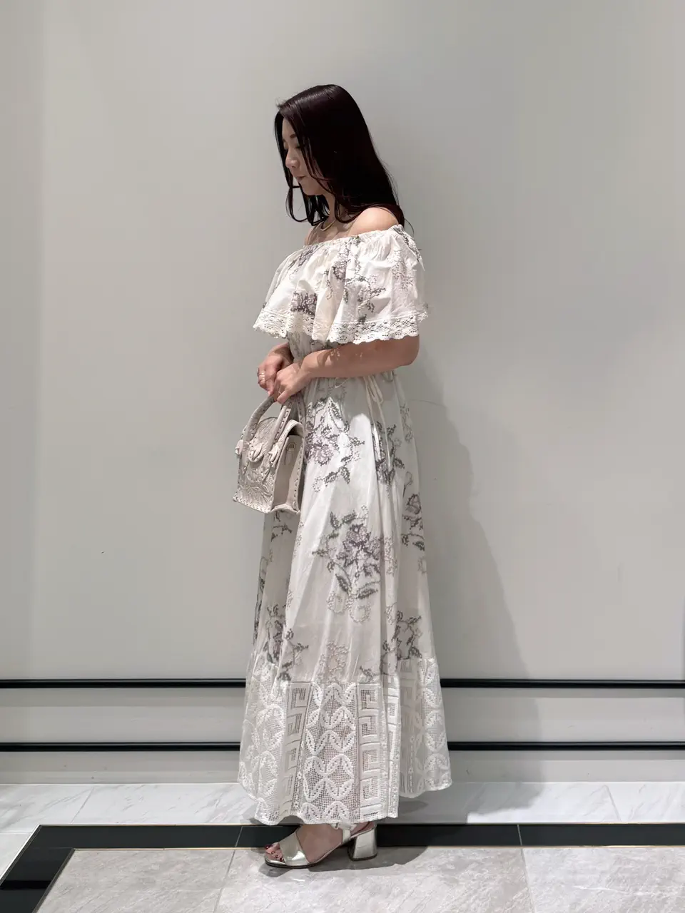 GRACE CONTINENTAL MOMOKO コーディネート画像