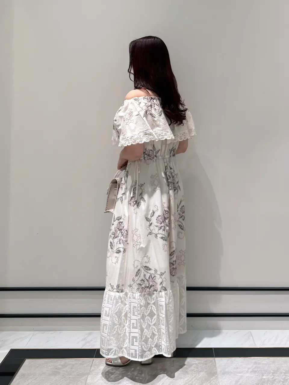 GRACE CONTINENTAL MOMOKO コーディネート画像