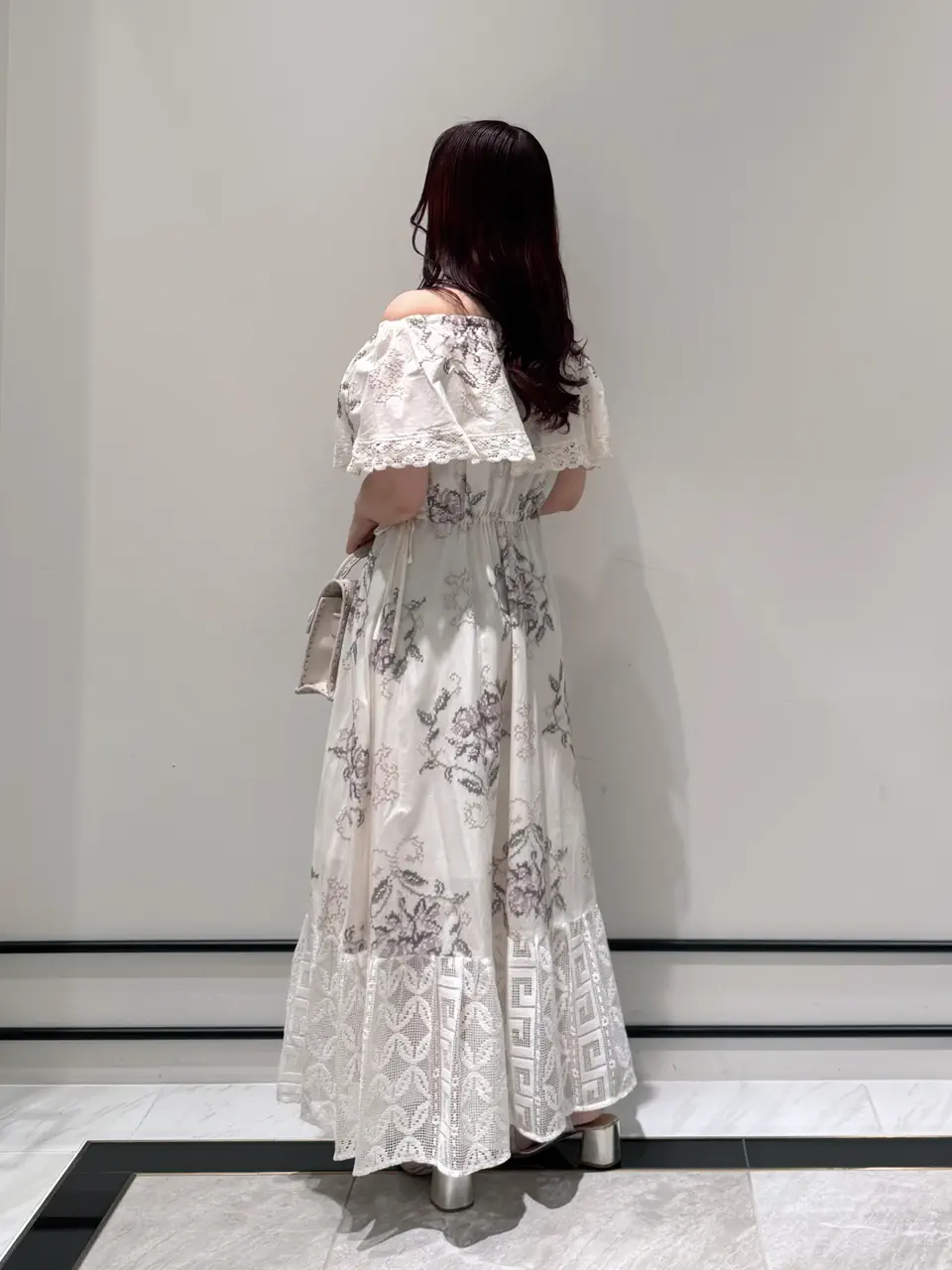 GRACE CONTINENTAL MOMOKO コーディネート画像